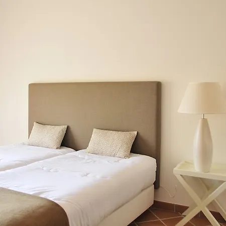 Del Rey Bythe Pools Prázdninový dům Praia del Rei